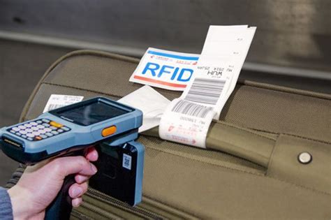 what are the advantages of using rfid tags on baggage|rfid luggage tracking.